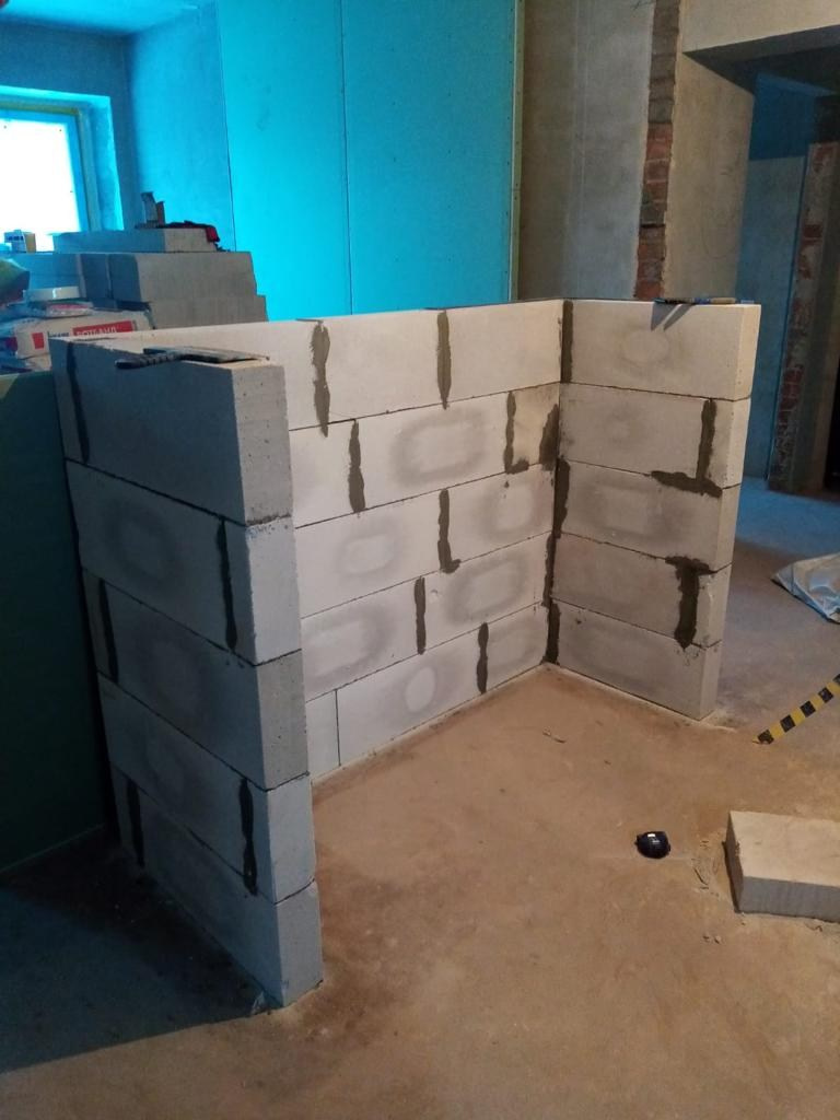 Возведение перегородоок. Мамонт