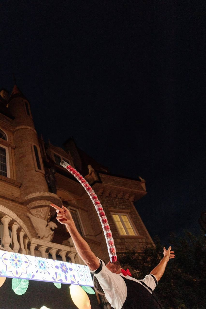 Бармен шоу дум. Подрядчики и друзья сети свадебных площадок House for wedding