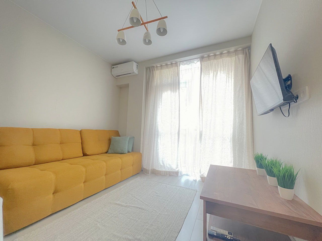 Уютная, стильная квартира-студия с балконом в новом современном жилом комплексе!. Квартиры посуточно, длительно в Сочи, LARA APART GROUP