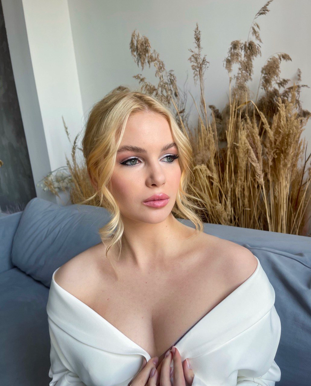 Свадебные и вечерние образы. Прически и макияж. Услуги свадебного стилиста в Москве