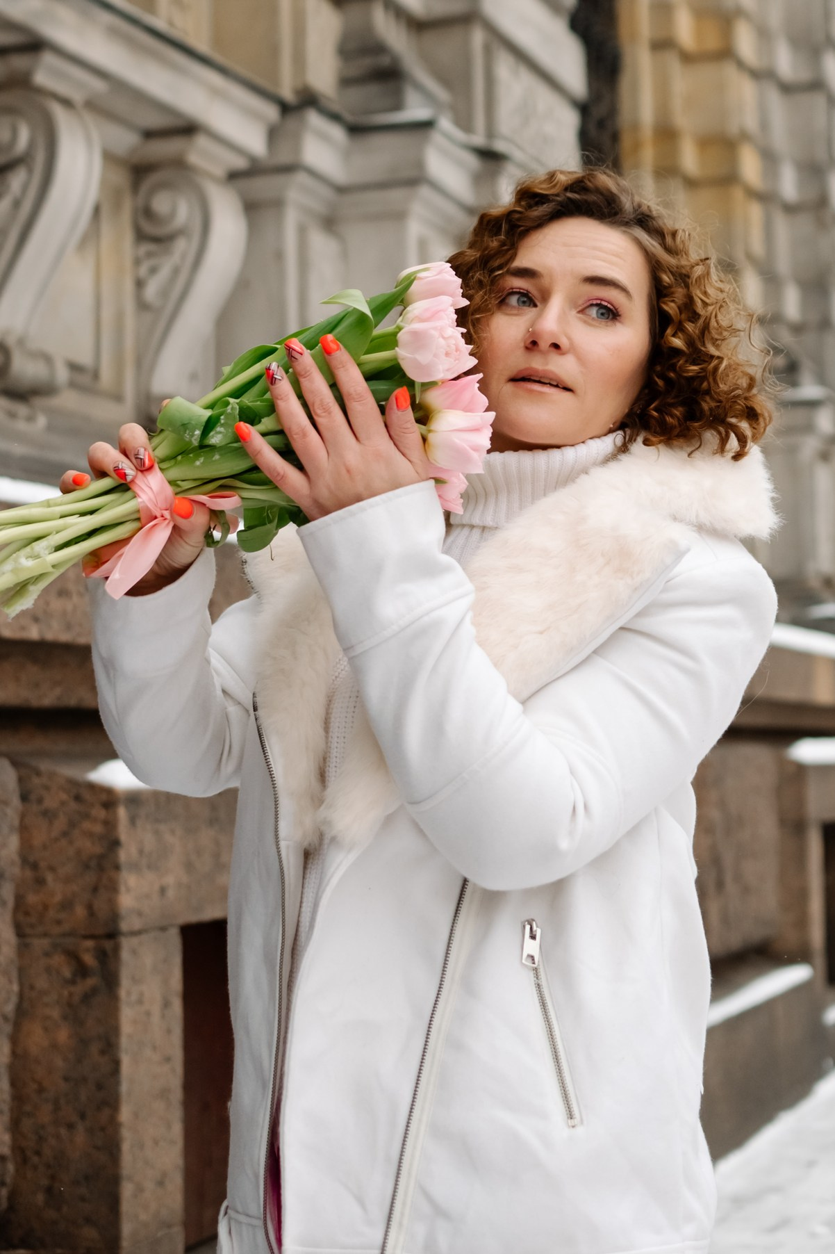 Юля с тюльпанами. Свадебный и сеейный фотограф в Санкт-Петербурге Елена Худякова
