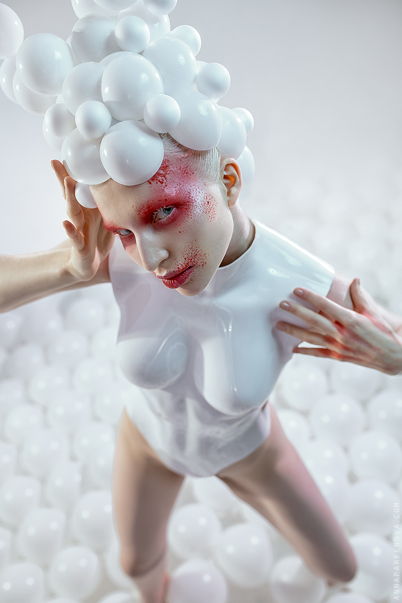 Профессиональная модель и блогер Сандра Капшук