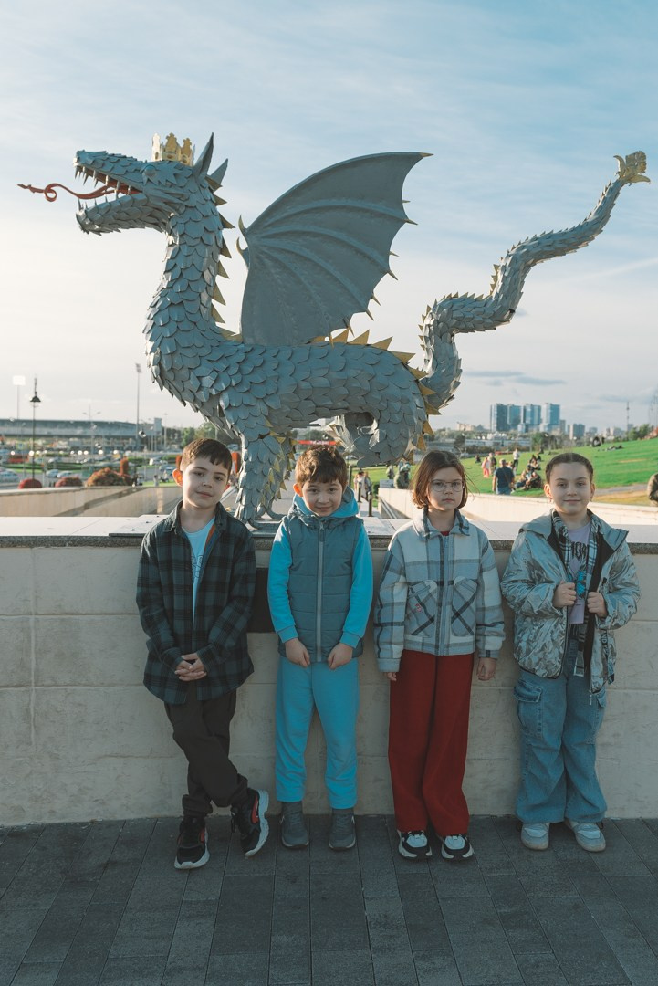 Фотопрогулка одноклассников. 2 класс