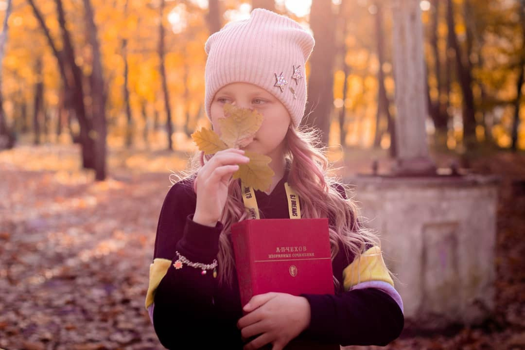 Девочка с книжкой. Фотограф/Контент-фотограф в Гусь-Хрустальном Валентина Ванюхина