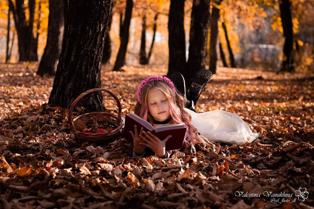 Девочка с книжкой. Фотограф/Контент-фотограф в Гусь-Хрустальном Валентина Ванюхина