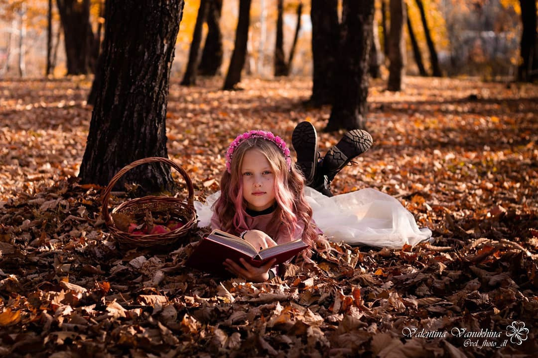 Девочка с книжкой. Фотограф/Контент-фотограф в Гусь-Хрустальном Валентина Ванюхина