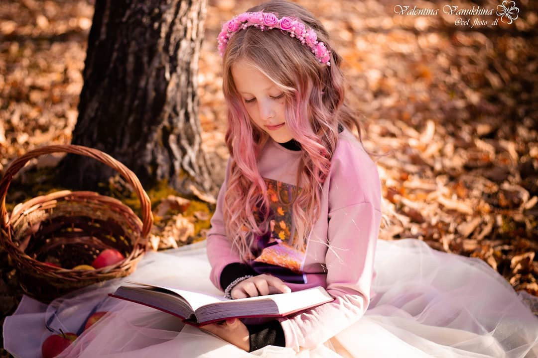 Девочка с книжкой. Фотограф/Контент-фотограф в Гусь-Хрустальном Валентина Ванюхина