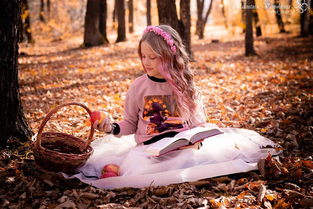 Девочка с книжкой. Фотограф/Контент-фотограф в Гусь-Хрустальном Валентина Ванюхина