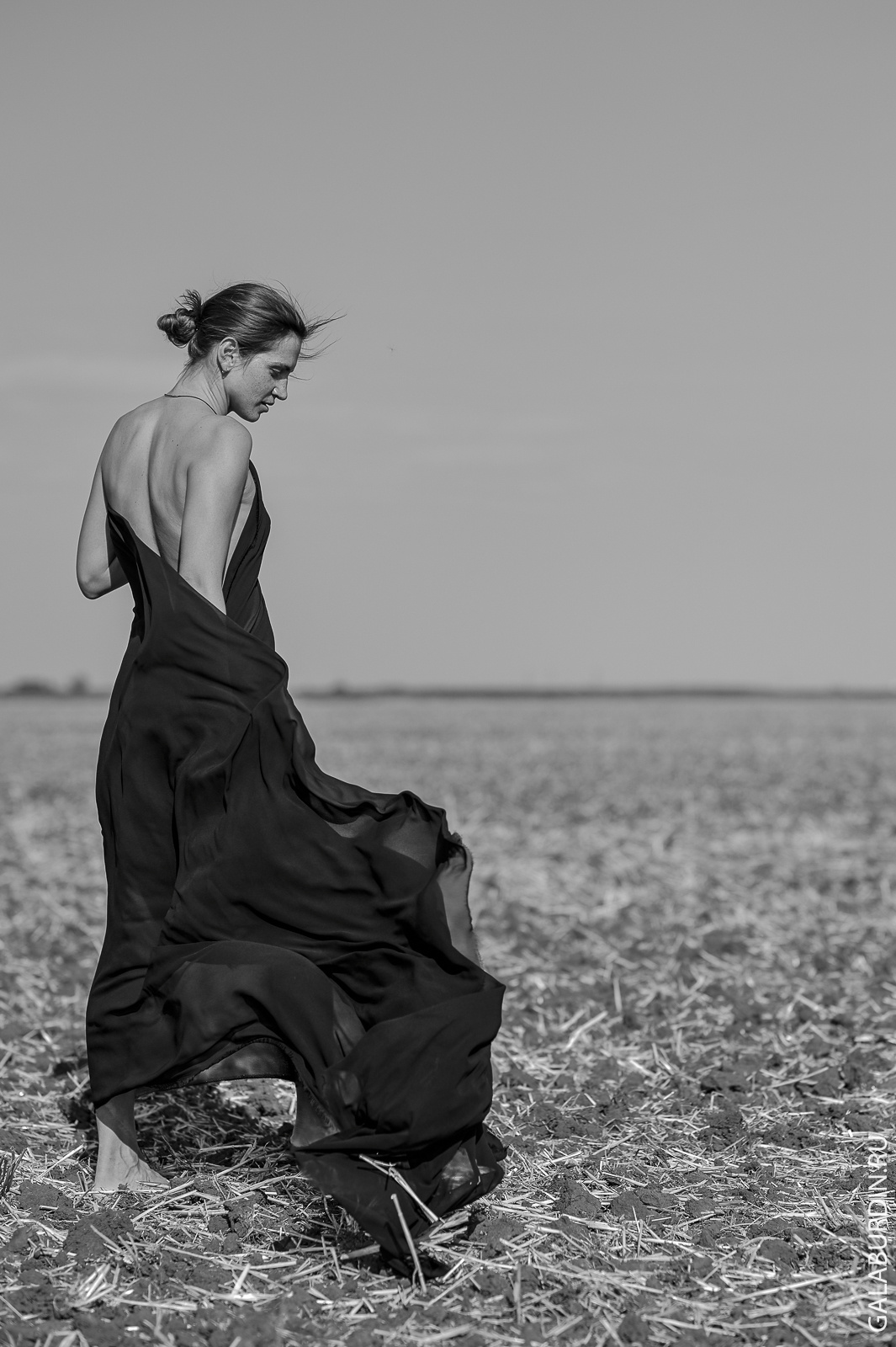 Поле. Свадебный и семейный фотограф Михаил Галабурдин и Анна Завадская. Рост