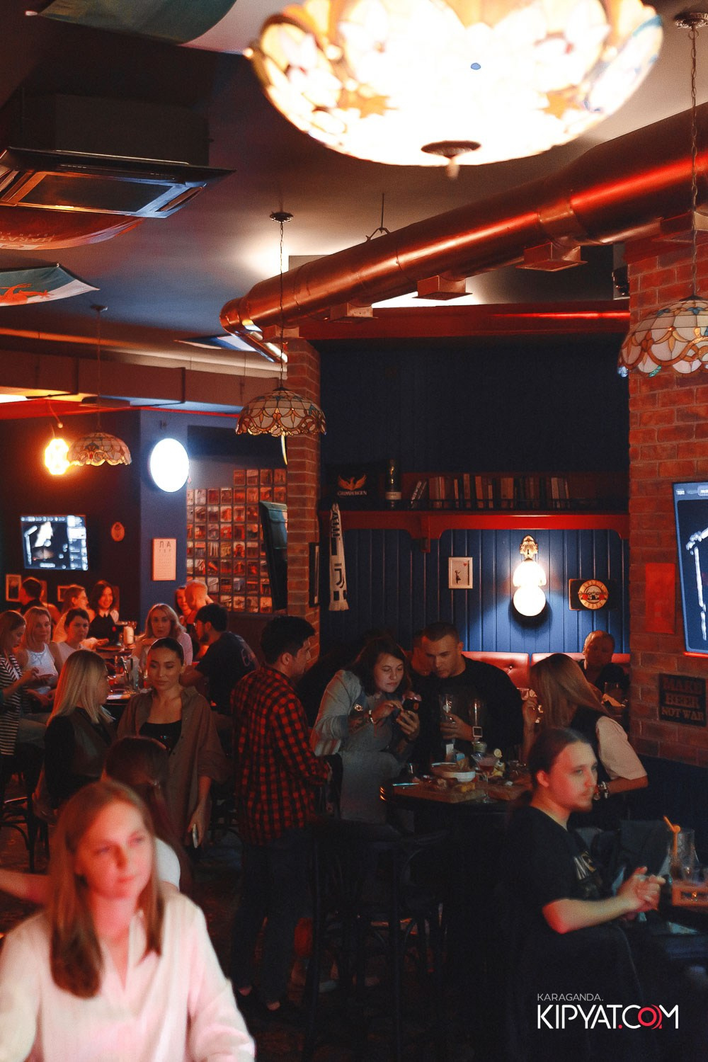 Harat's Irish Pub. Кипятком Караганда