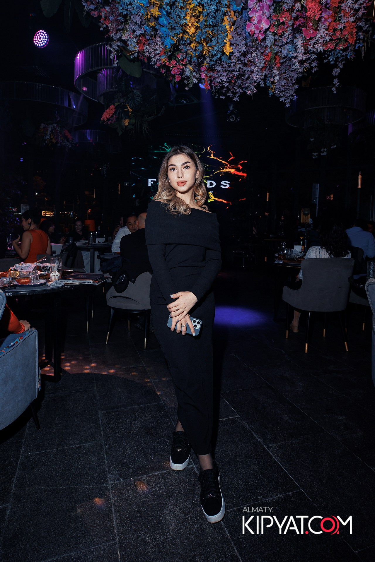 FRIENDS BAR & TERRACE. КИПЯТКОМ АЛМАТЫ! Фотосъемка мероприятий в Алматы