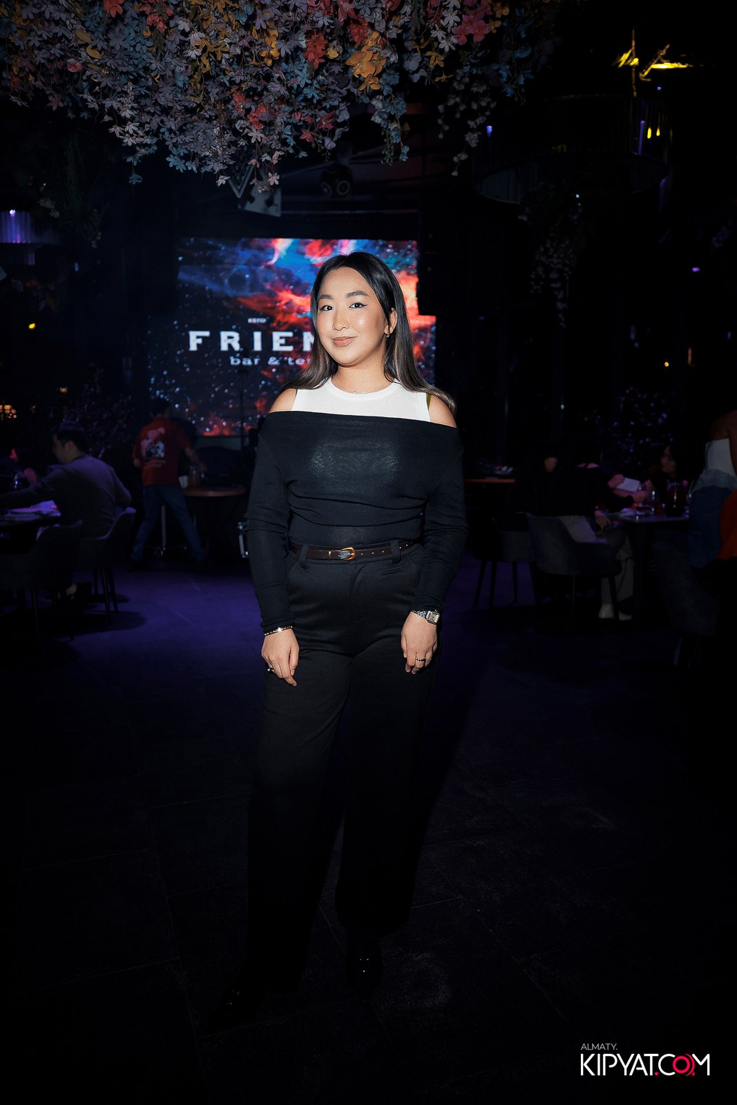 FRIENDS BAR & TERRACE. КИПЯТКОМ АЛМАТЫ!