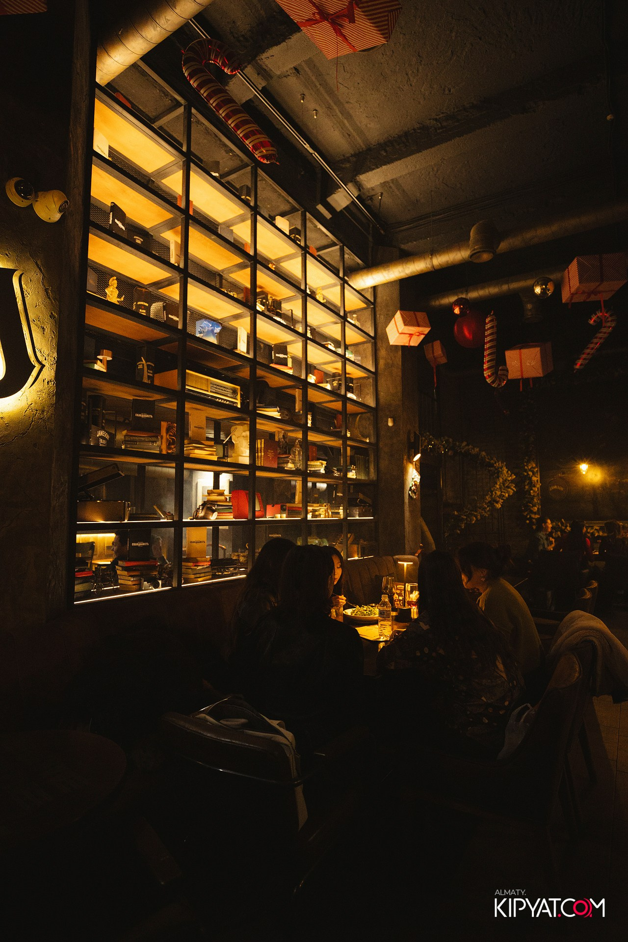 РЕСТО-БАР СКАНДАЛИСТЪ. КИПЯТКОМ АЛМАТЫ! Фотосъемка мероприятий в Алматы