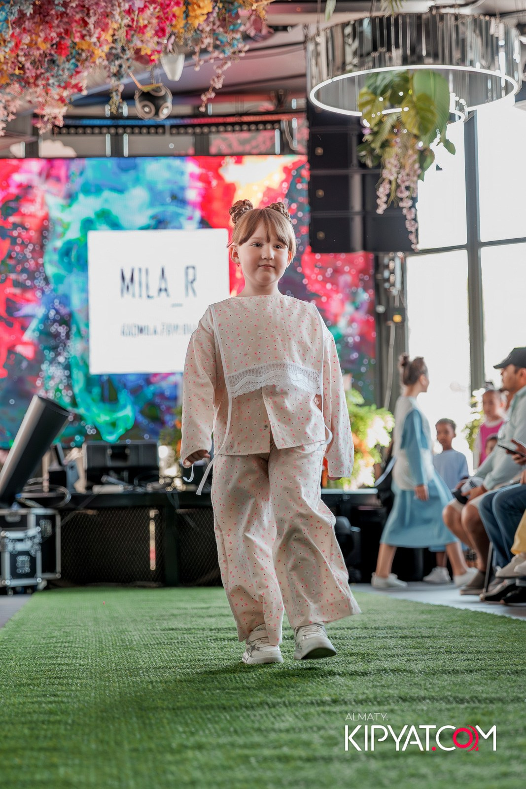 PROM KIDS FASHION SHOW. КИПЯТКОМ АЛМАТЫ!