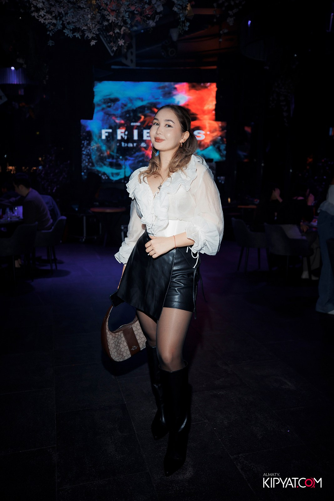 FRIENDS BAR & TERRACE. КИПЯТКОМ АЛМАТЫ!