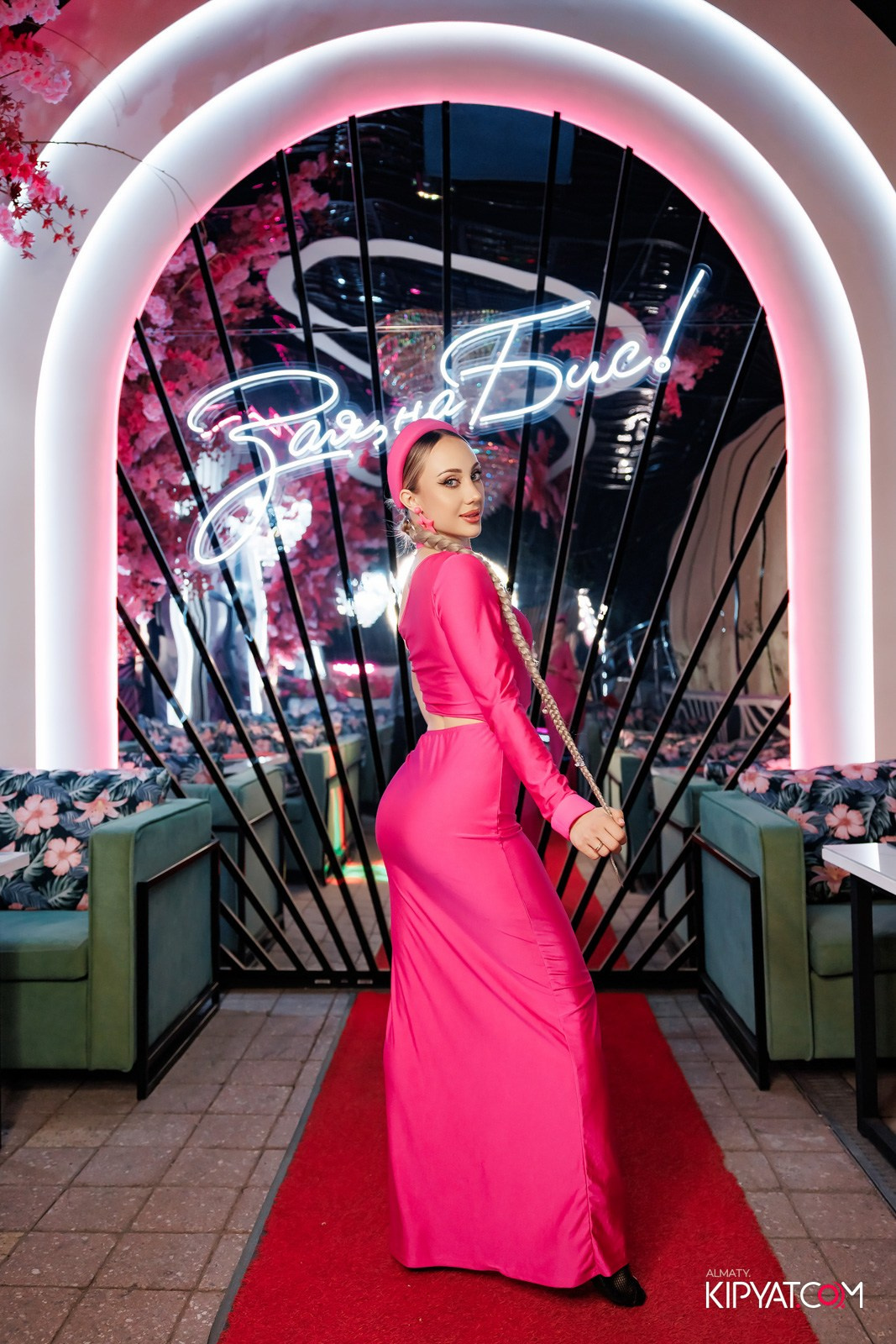 ЗАЯ, НА БИС. КИПЯТКОМ АЛМАТЫ!