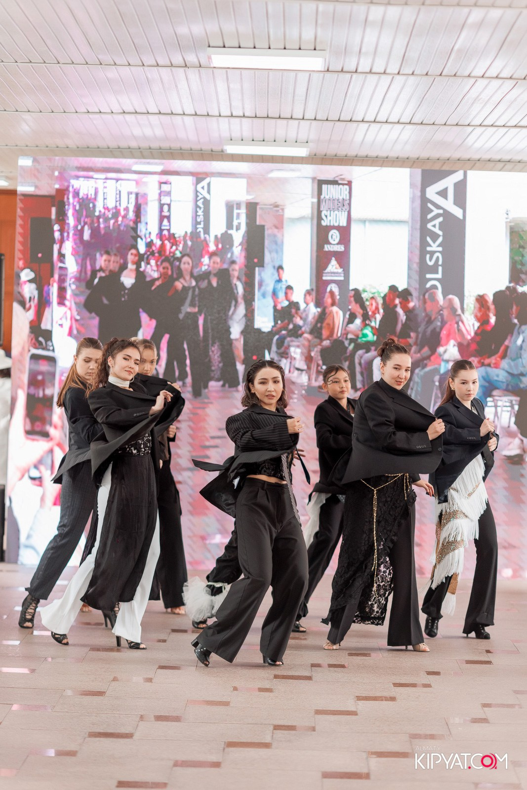 JUNIOR FASHION SHOW. КИПЯТКОМ АЛМАТЫ!