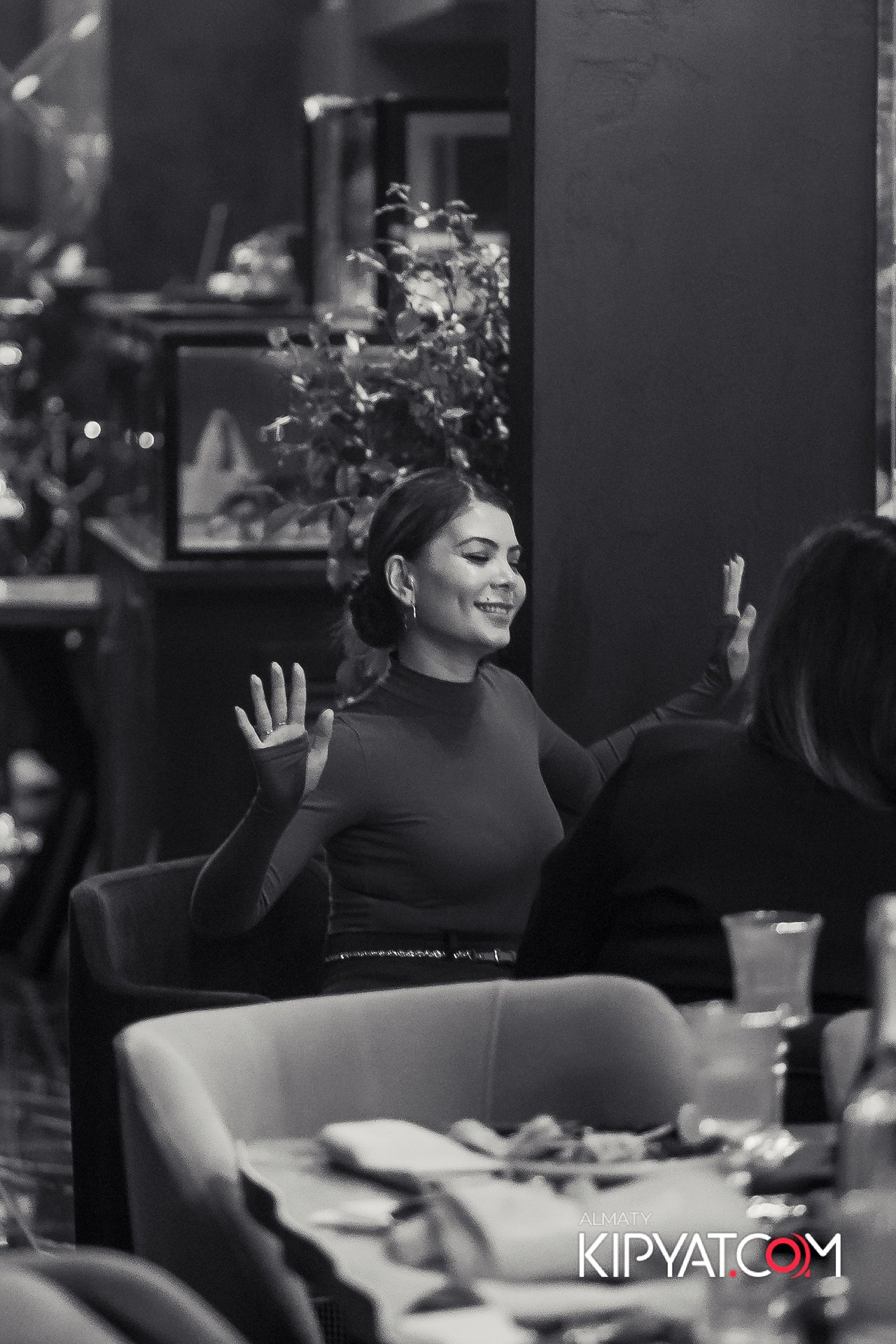 MOOD KARAOKE & TERRACE. КИПЯТКОМ АЛМАТЫ!