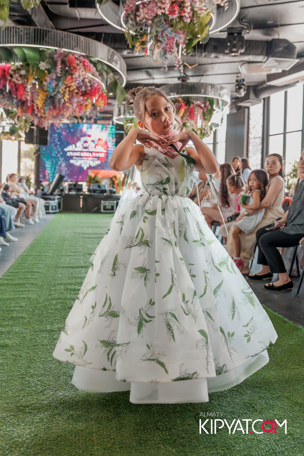 PROM KIDS FASHION SHOW. КИПЯТКОМ АЛМАТЫ!