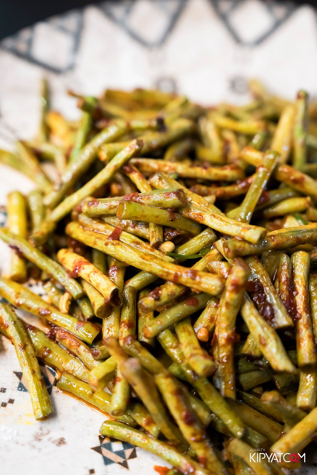 СЕМЕЙНЫЙ РЕСТОРАН BAZAAR. КИПЯТКОМ АЛМАТЫ!