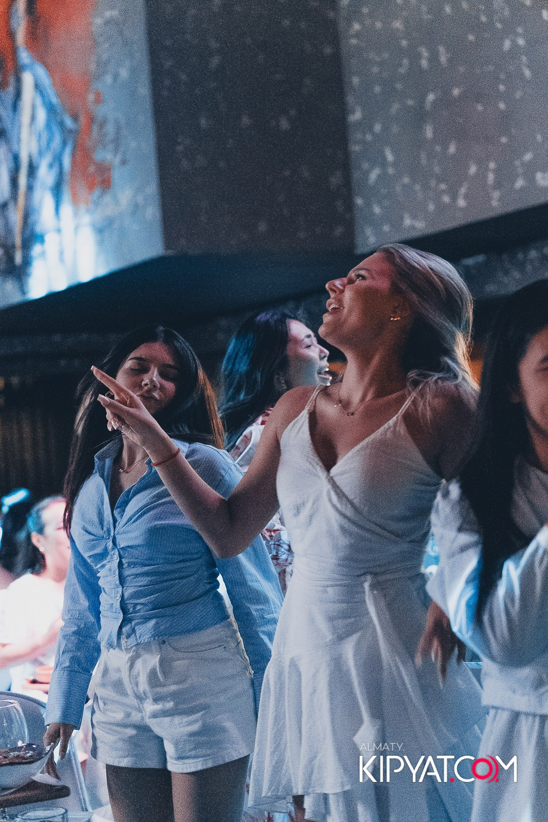 МУЗЫКАЛЬНОЕ ЛОТО В HIT RETRO. КИПЯТКОМ АЛМАТЫ!