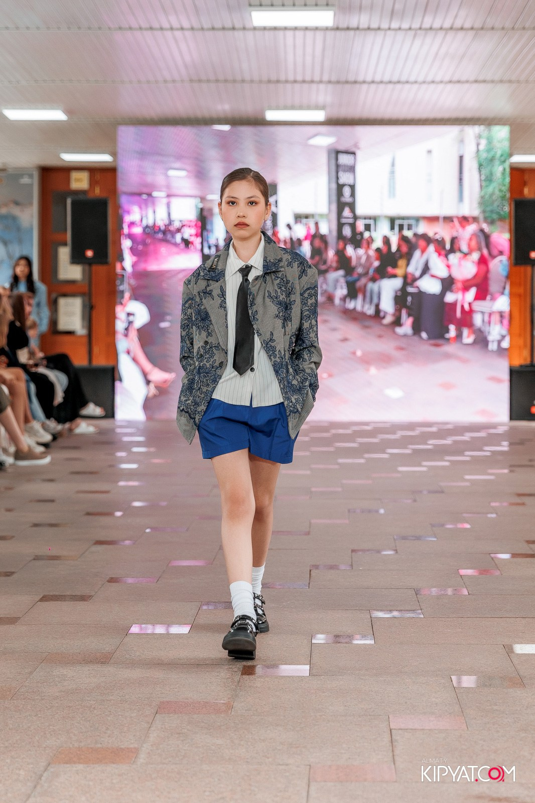 JUNIOR FASHION SHOW. КИПЯТКОМ АЛМАТЫ!