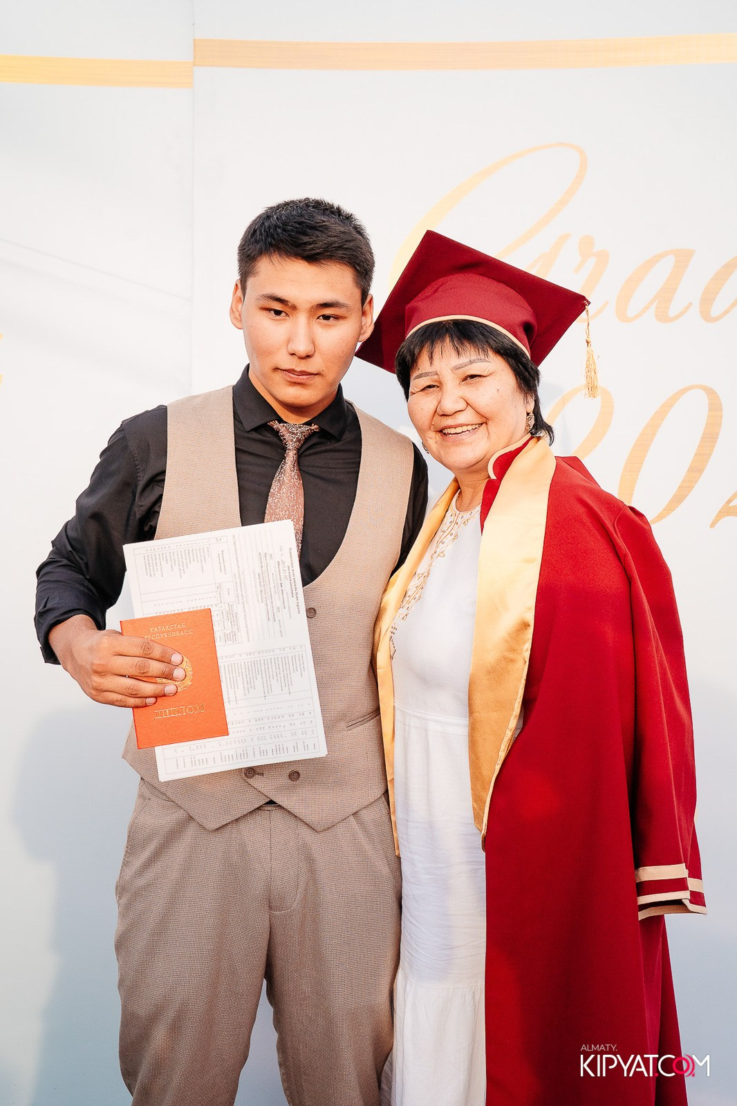 ВРУЧЕНИЕ ДИПЛОМОВ — НАРХОЗ КОЛЛЕДЖ. Part 2. КИПЯТКОМ АЛМАТЫ!