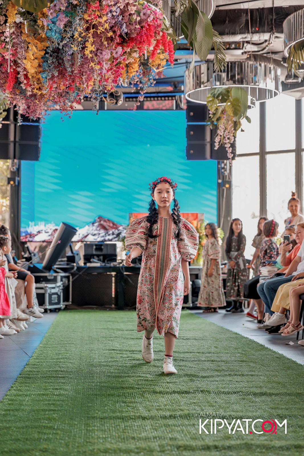 PROM KIDS FASHION SHOW. КИПЯТКОМ АЛМАТЫ!