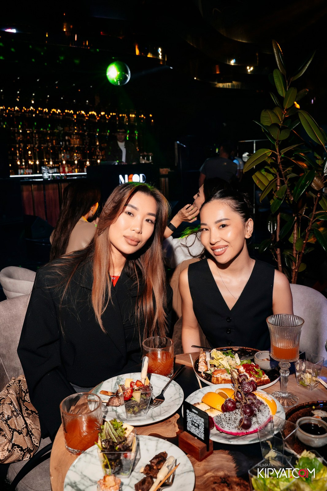 KARAOKE BATTLE В MOOD KARAOKE & TERRACE. КИПЯТКОМ АЛМАТЫ!