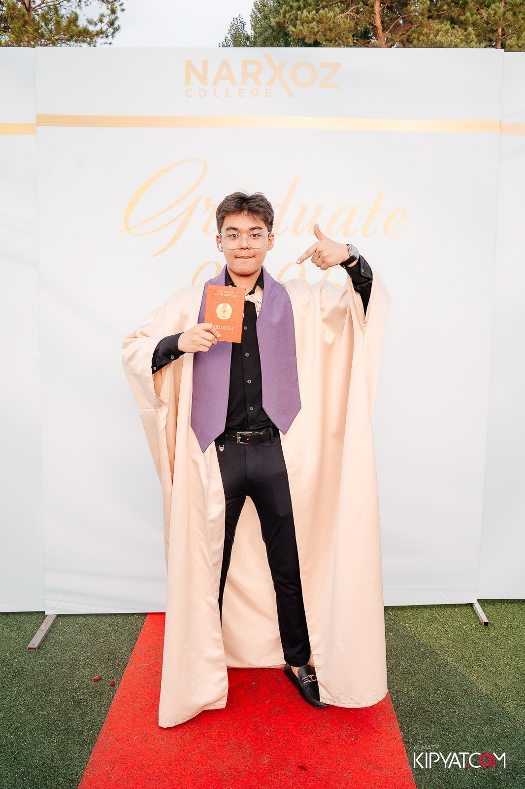 ВРУЧЕНИЕ ДИПЛОМОВ — НАРХОЗ КОЛЛЕДЖ. Part 1. КИПЯТКОМ АЛМАТЫ!