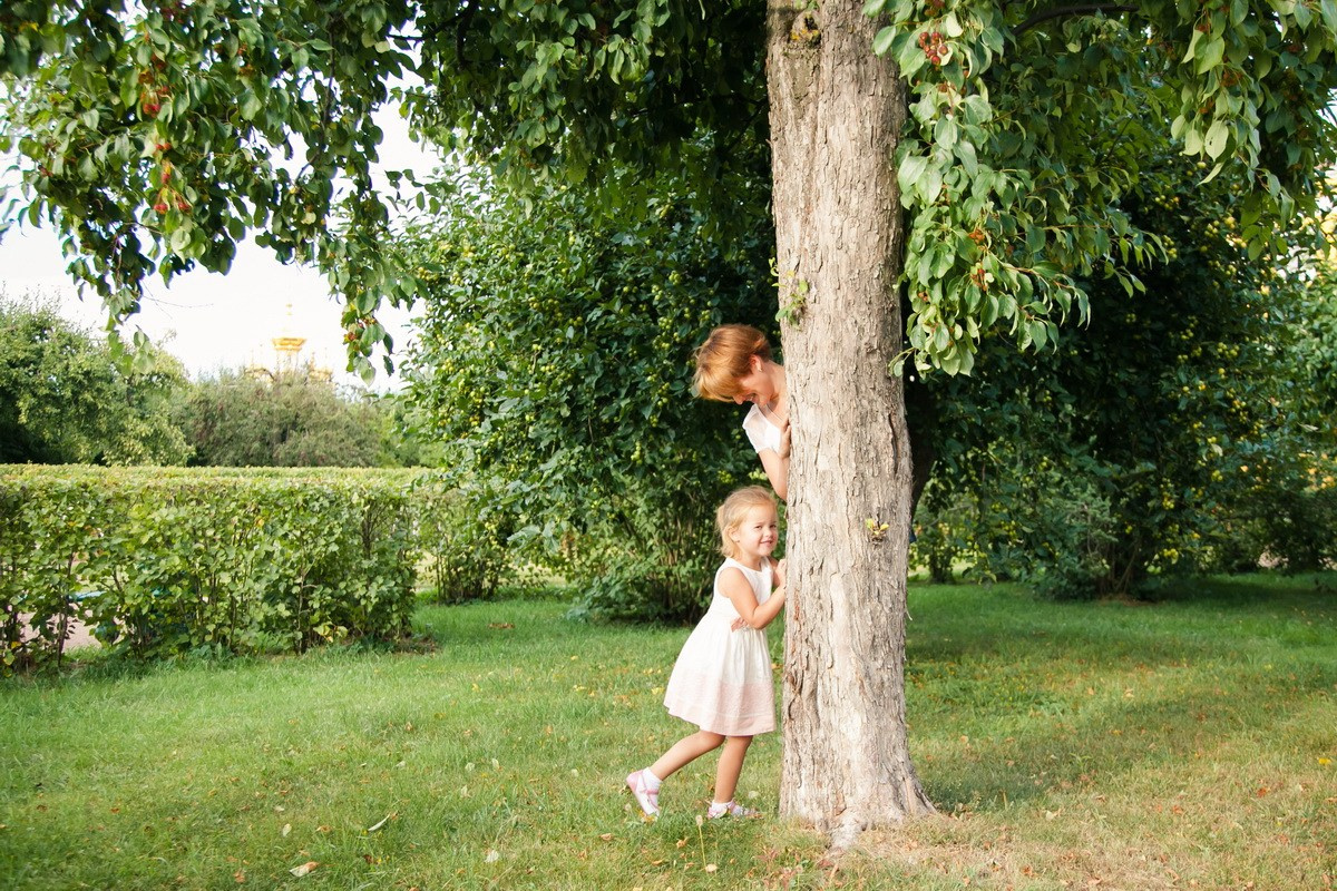 Семейная фотосессия в Петергофе. Фотограф крещение венчание в Петербурге! Помогает подобрать храм и посоветовал душевного батюшку в СПб