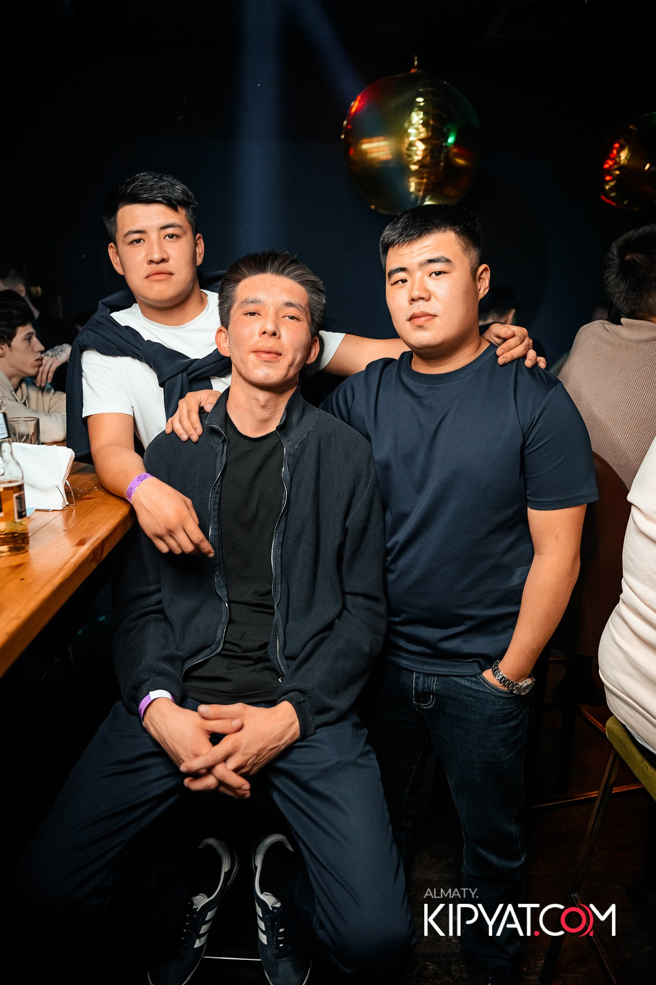 UYAT EMES BAR. КИПЯТКОМ АЛМАТЫ!