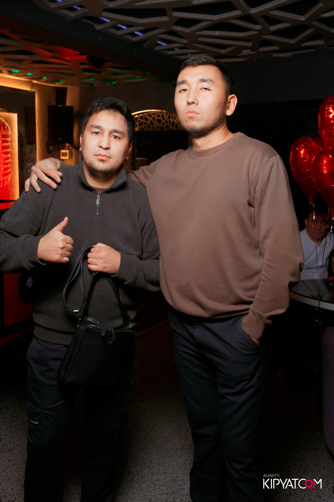 КАРАОКЕ МИКРОФОН. КИПЯТКОМ АЛМАТЫ!