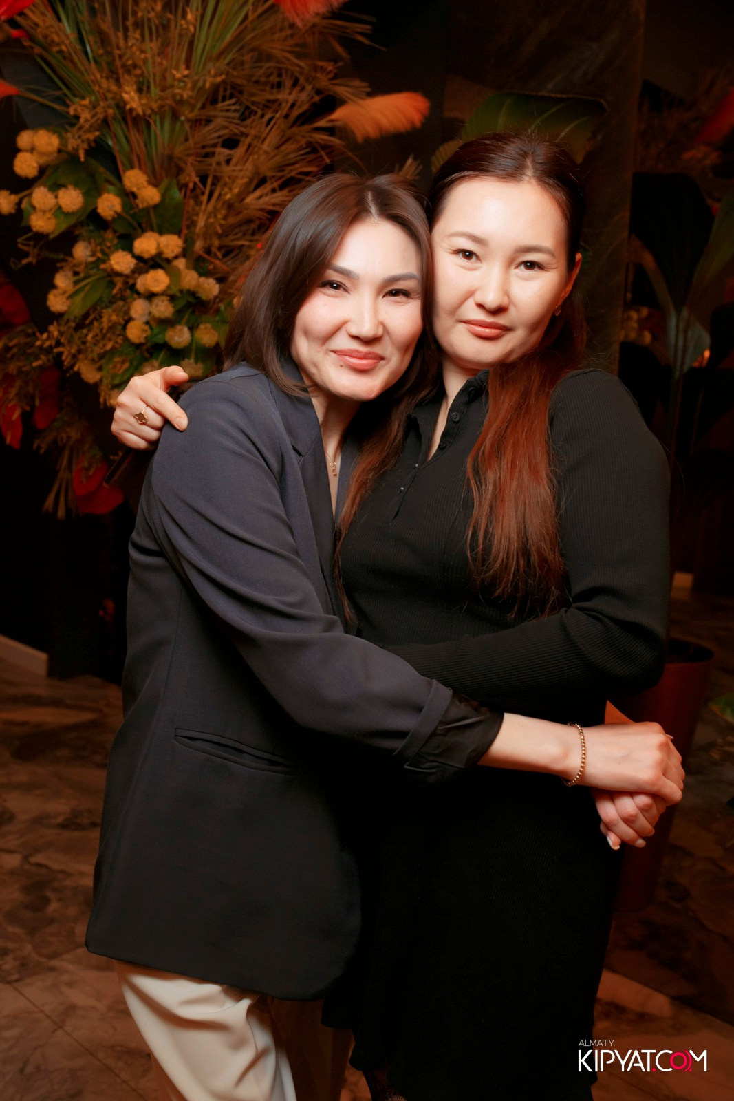 БАР ПАНАЕХАЛИ НА ДОСТЫК. КИПЯТКОМ АЛМАТЫ! Фотосъемка мероприятий в Алматы
