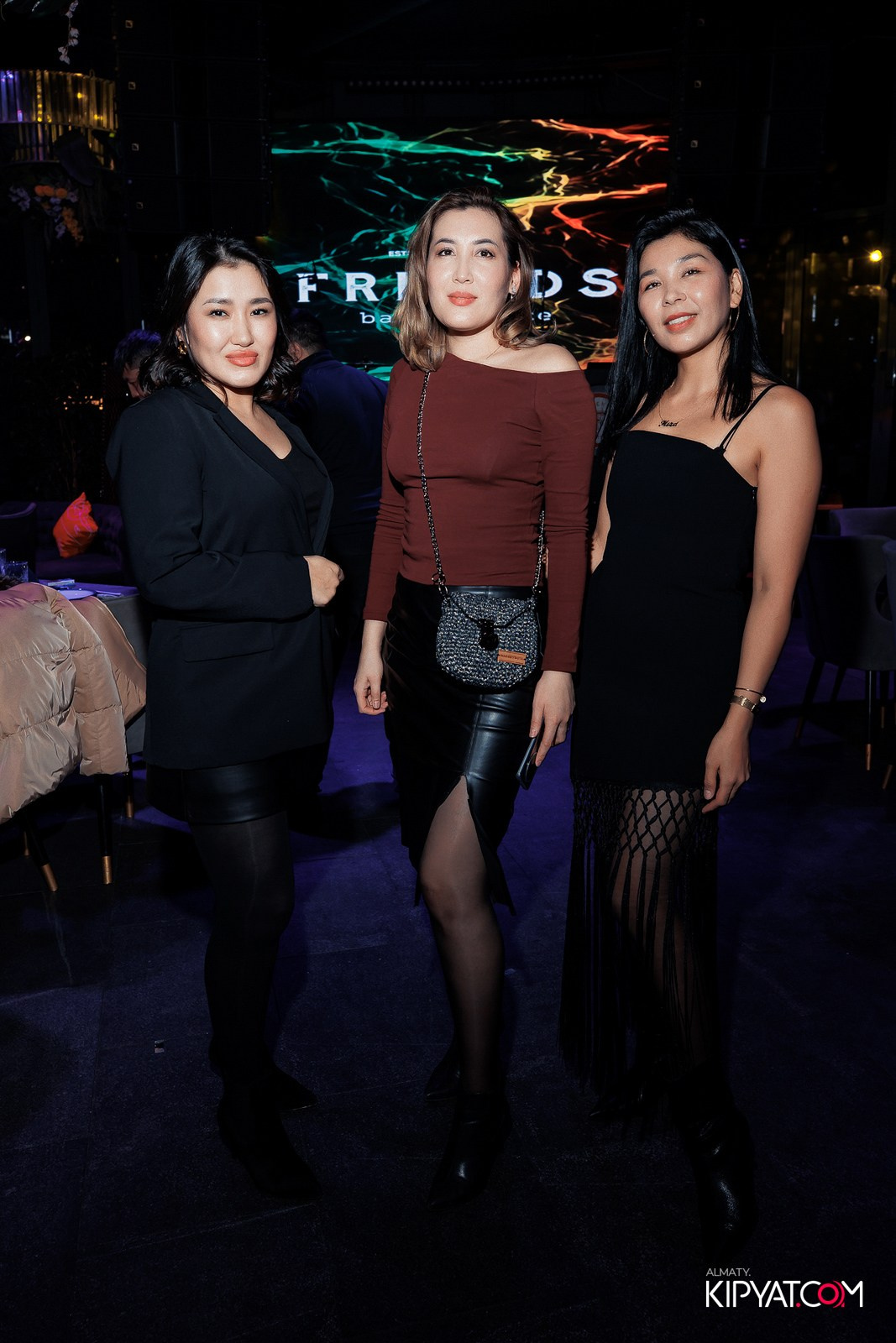 FRIENDS BAR & TERRACE. КИПЯТКОМ АЛМАТЫ!
