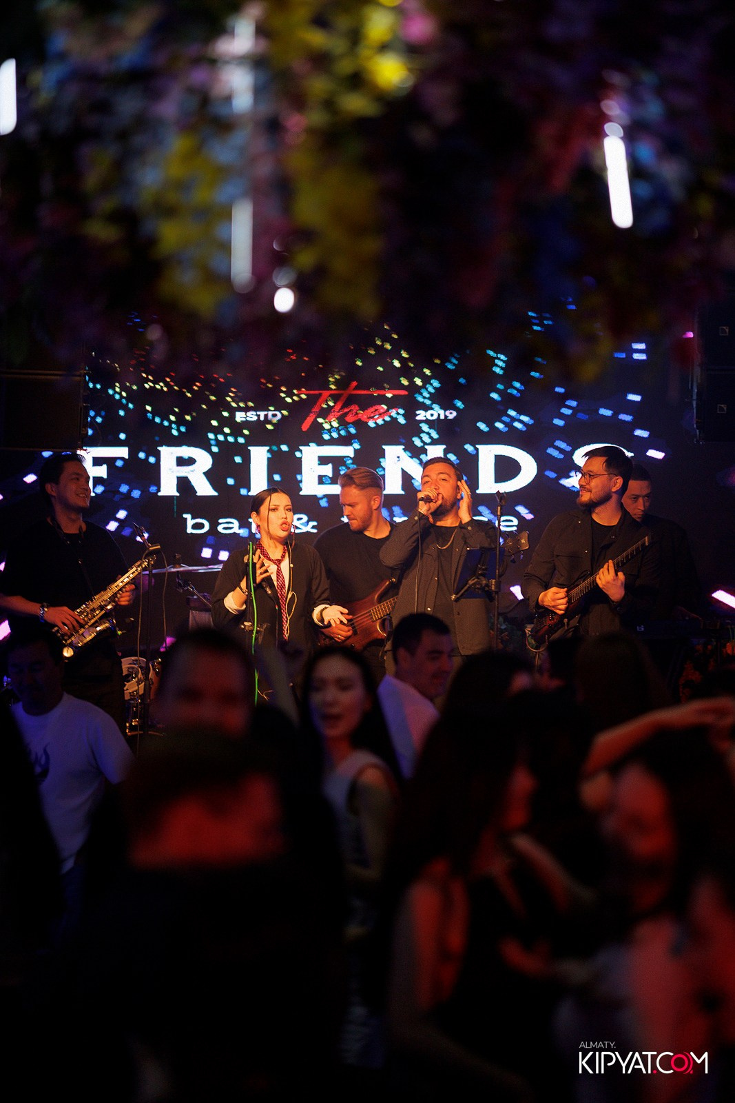 FRIENDS BAR & TERRACE. КИПЯТКОМ АЛМАТЫ! Фотосъемка мероприятий в Алматы