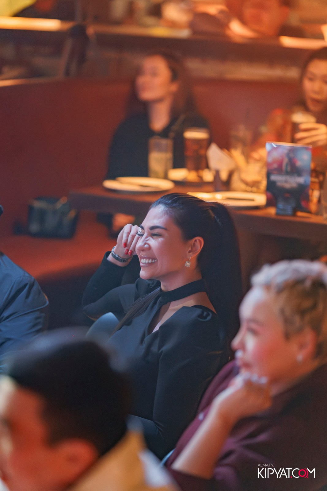 STAND UP КОНЦЕРТ АЛЕКСАНДРА МЕРКУЛЬ. КИПЯТКОМ АЛМАТЫ! Фотосъемка мероприятий в Алматы