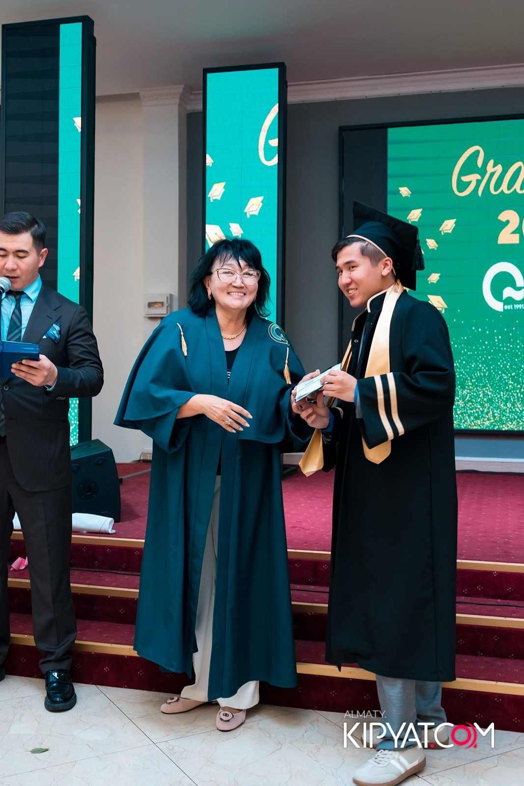 GRADUATION 2025 Q UNIVERSITY. КИПЯТКОМ АЛМАТЫ!