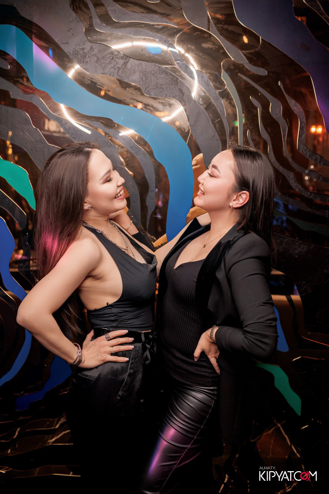 MOOD KARAOKE & TERRACE. КИПЯТКОМ АЛМАТЫ!