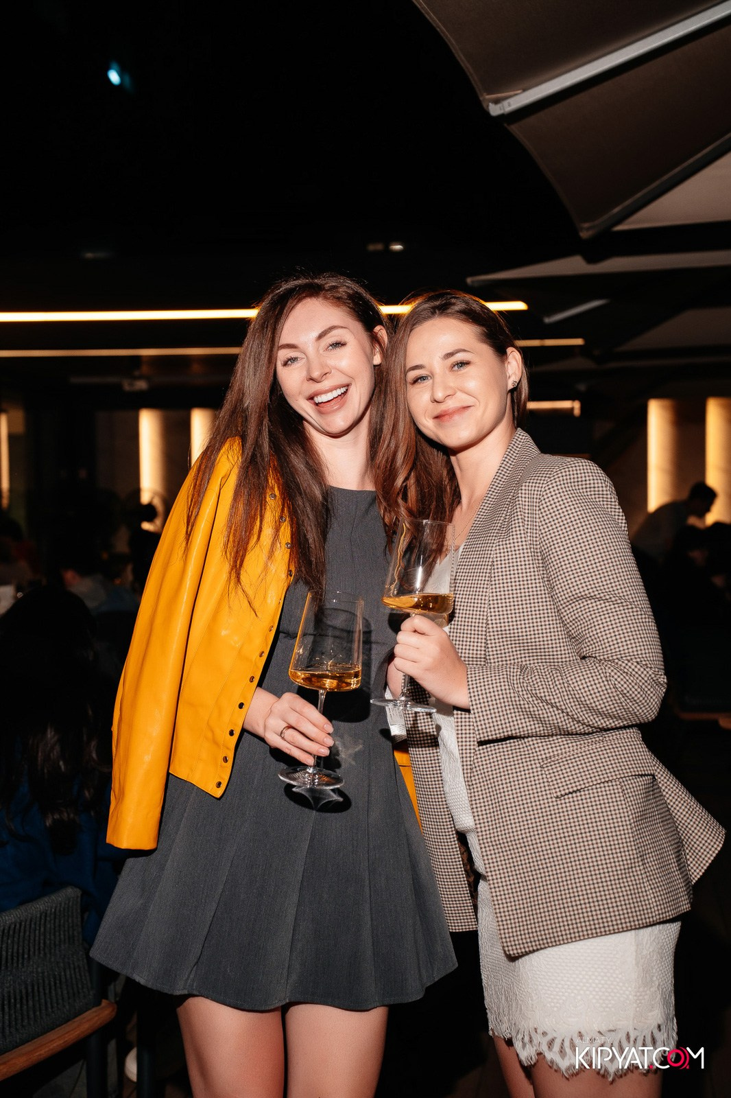 UNLIMITED PASTA AND WINE BY AZURE. КИПЯТКОМ АЛМАТЫ!