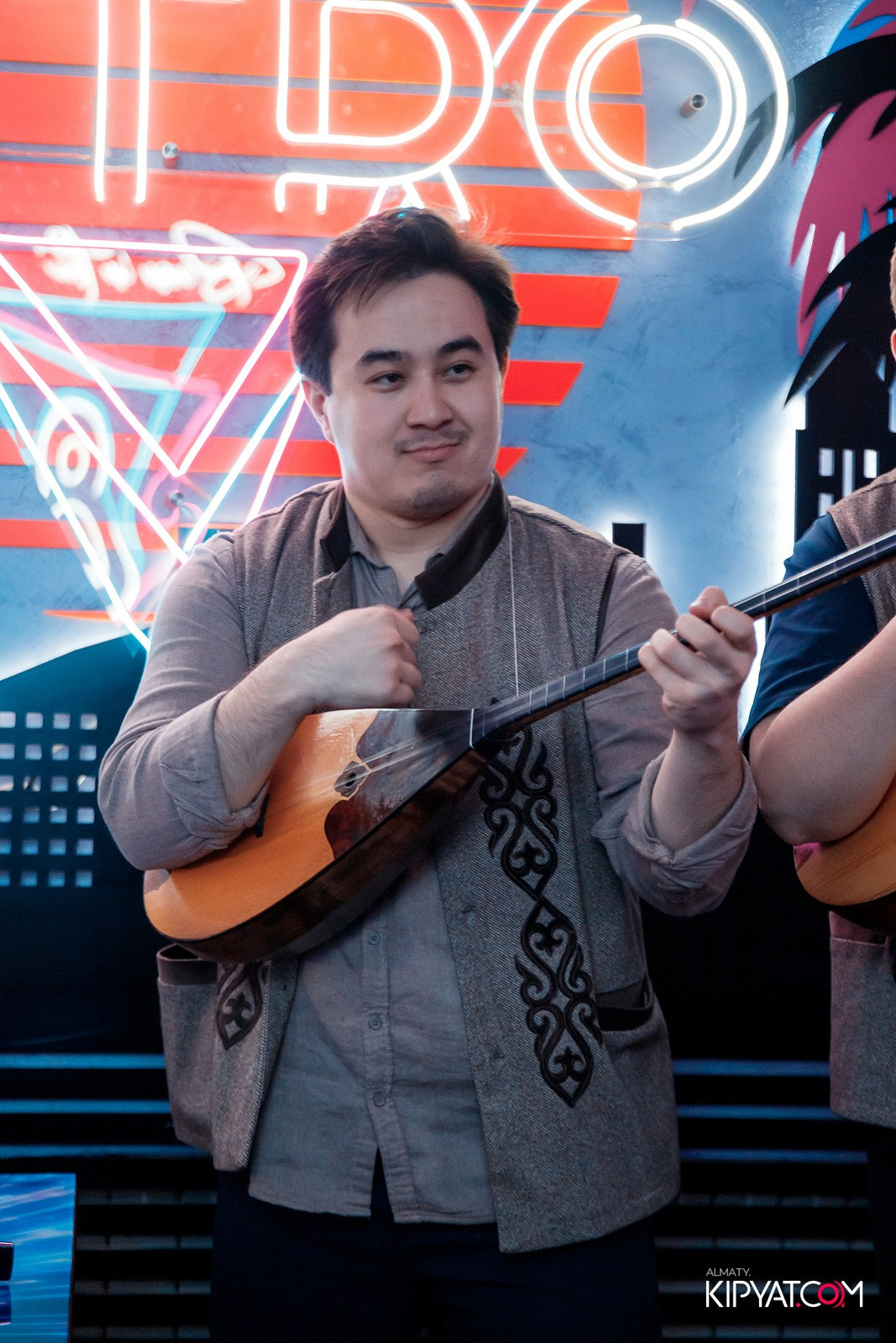 УХО И МЕДВЕДЬ НА ГАГАРИНА. КИПЯТКОМ АЛМАТЫ!