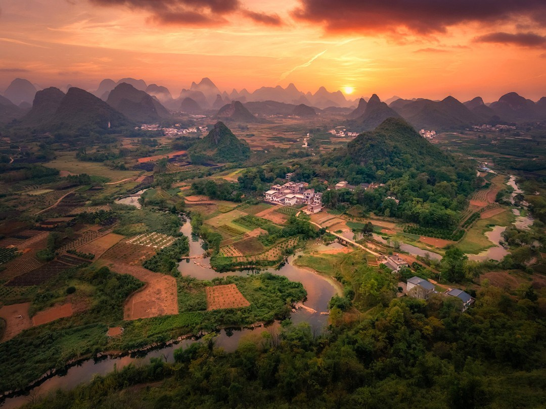 Гуанчжоу — Яншо — Дажай — Фэнхуан — Чжанцзяцзе. Семейный и детский фотограф Margo Photolab в Москве