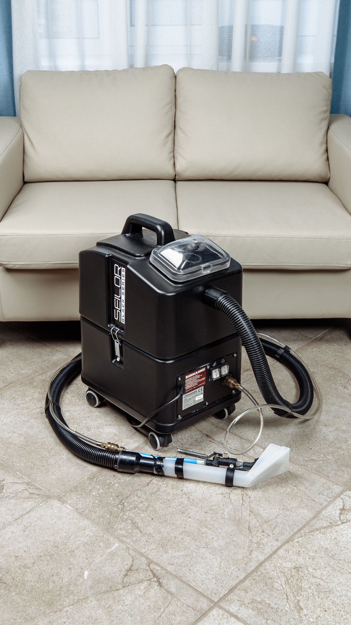 Съёмка контента для химчистки мебели. Контентная съемка. Бизнес портрет. Москва. Фотограф Арефьев Дмитрий