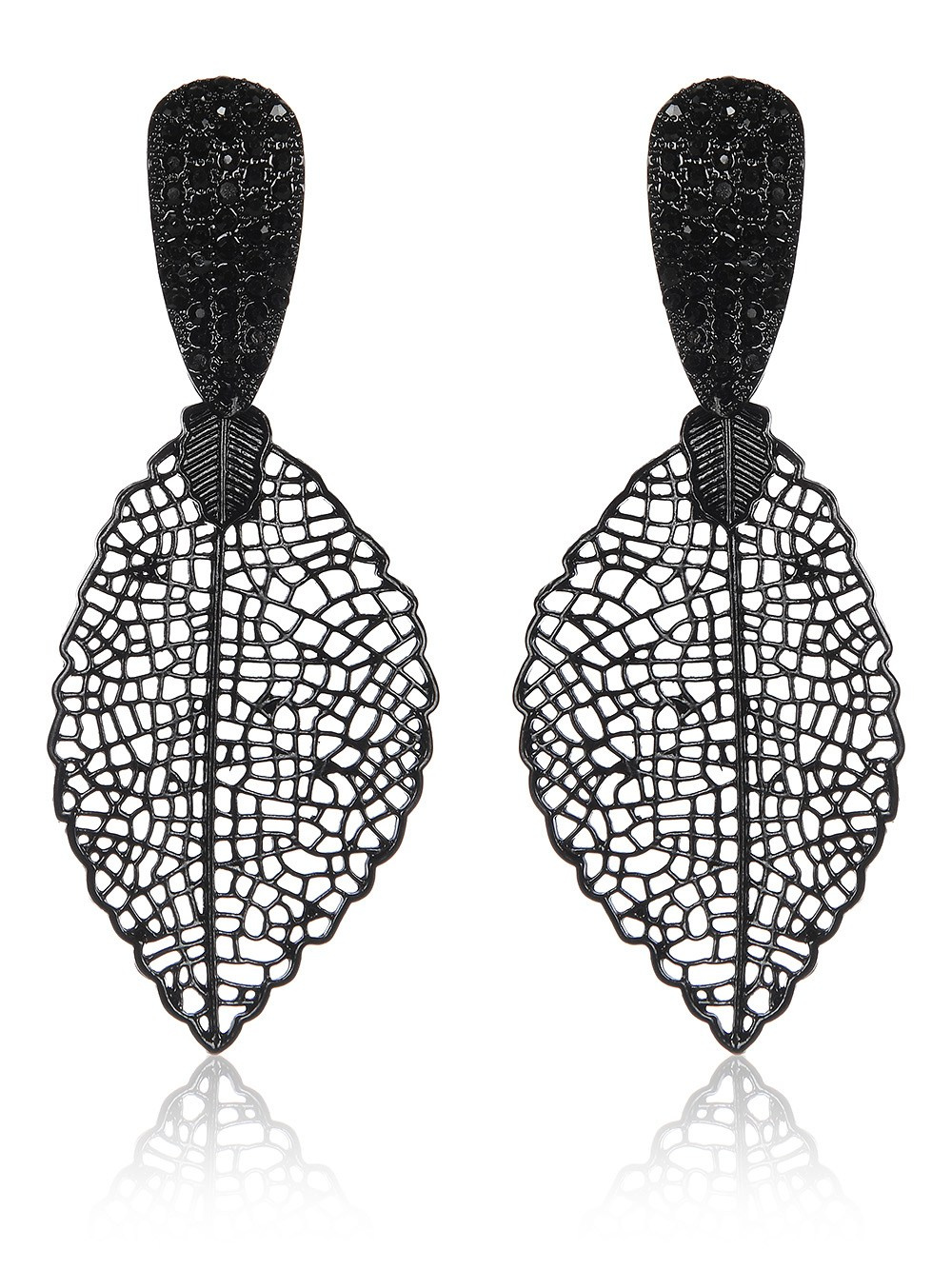 Предметная съёмка бижутерии для маркеплейсов. Съёмка украшений в Москве. Предметный фотограф Константин Агафонов — предметная съёмка и фотосъёмка в Москве