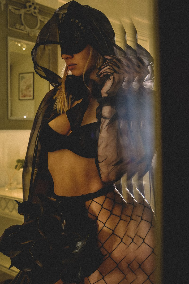 X. Эротико-драматический фотограф Маруся Скоробогатова