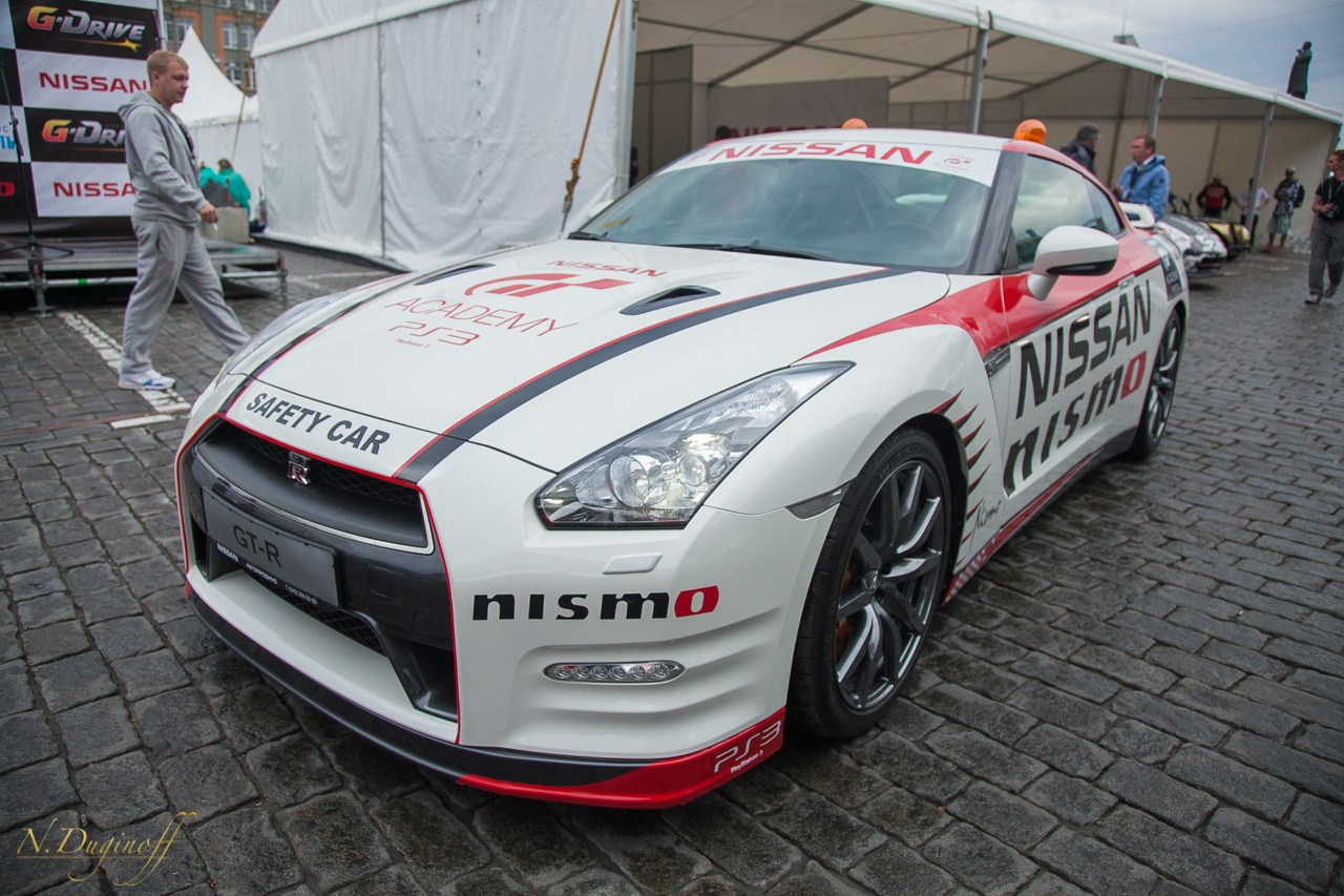 Nissan Nissmo Drive. Профессиональный фотограф Дугинов Николай | Екатеринбург