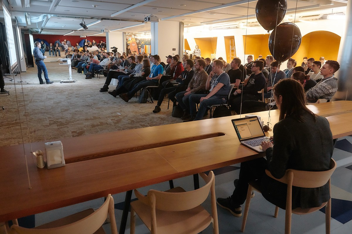 Митап в Avito. Репортажный фотограф в Москве Вадим Францев