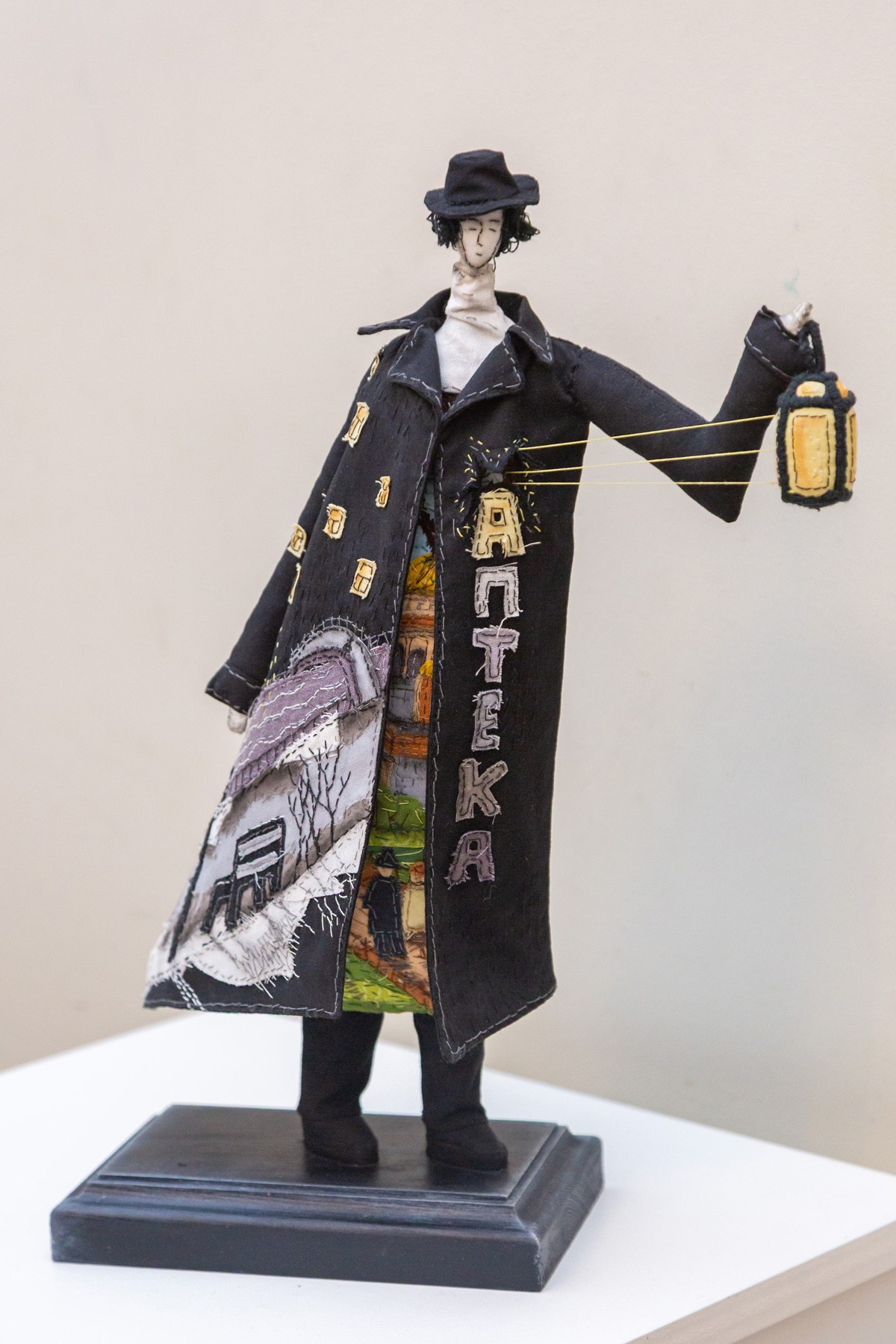 Открытие выставки DollArt «Русский стиль — Серебряный век», март 2026 г. Портретные фотографы в Москве — Анна и Алексей Бородины