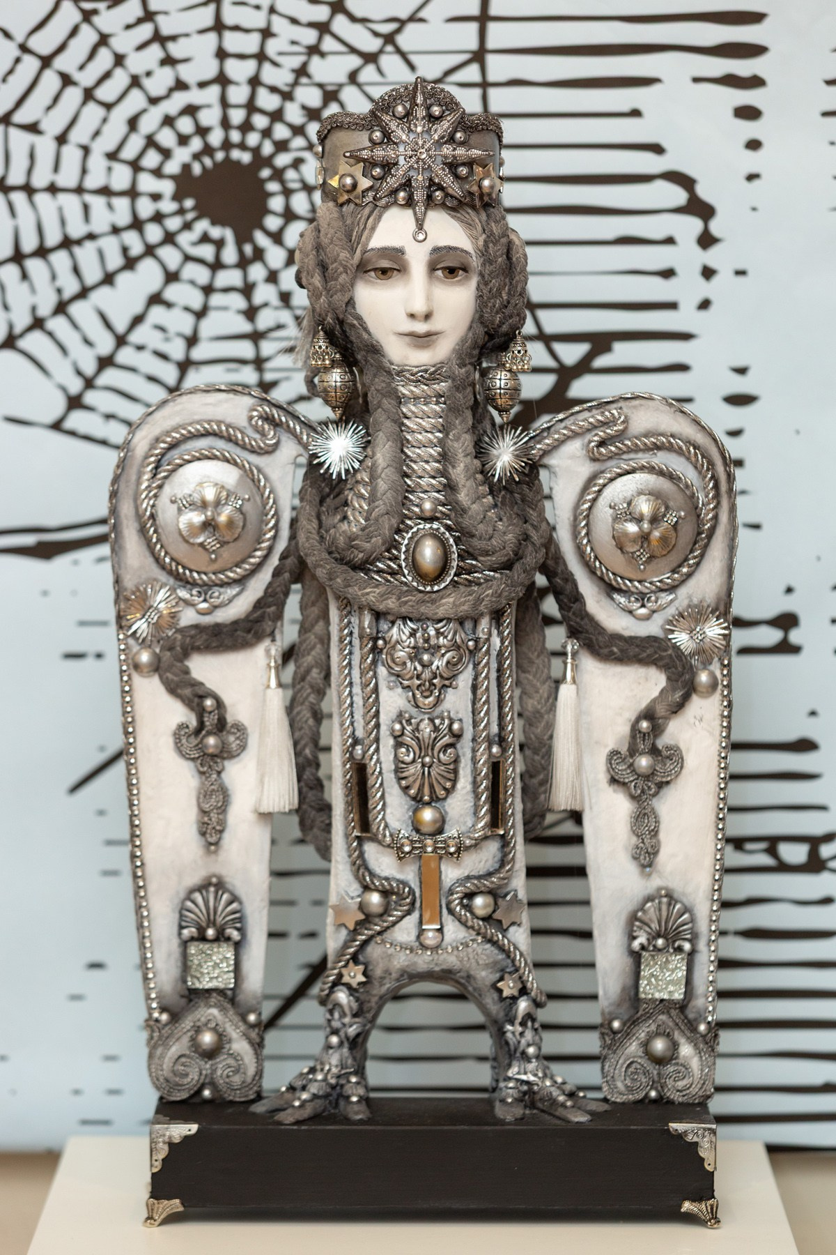 Открытие выставки DollArt «Русский стиль — Серебряный век», март 2026 г. Портретные фотографы в Москве — Анна и Алексей Бородины