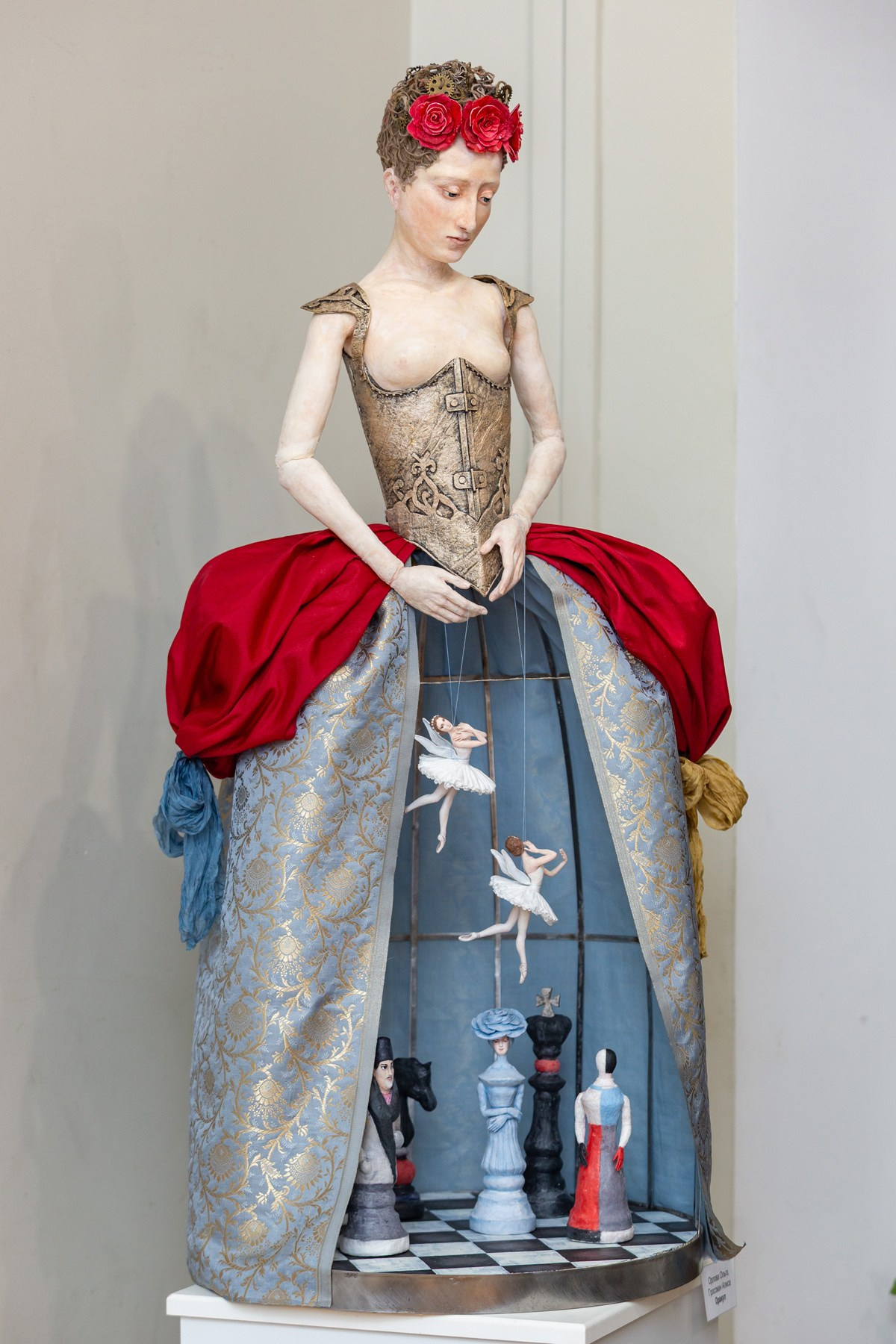 Открытие выставки DollArt «Русский стиль — Серебряный век», март 2026 г. Портретные фотографы в Москве — Анна и Алексей Бородины